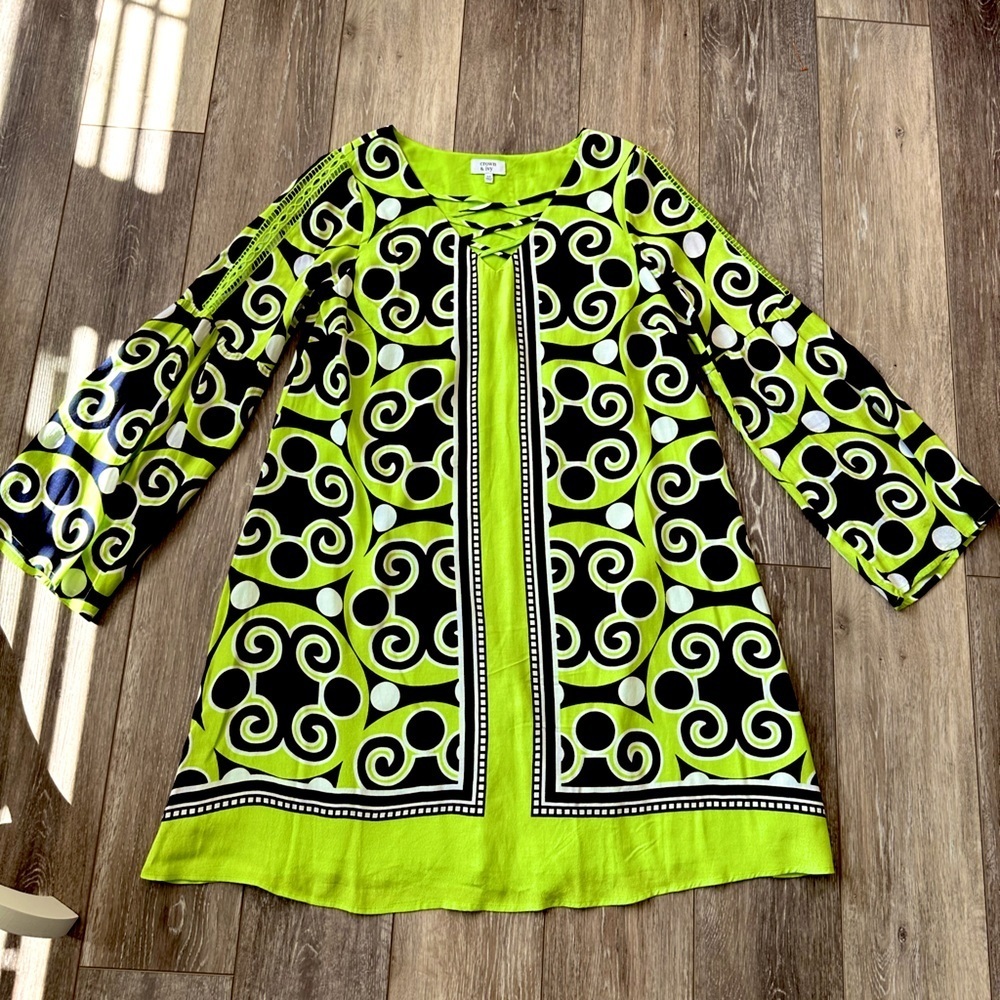 🛍️Crown & I’ve lime green with blue scup neck dress size XS excellent condition